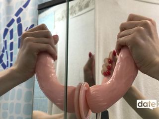 Datezone: Ejakulasi kontol palsu langsung ke mulut dan wajahnya