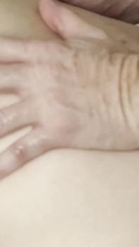 Un Papa Se Fait Sucer, Baiser Et Jouit
