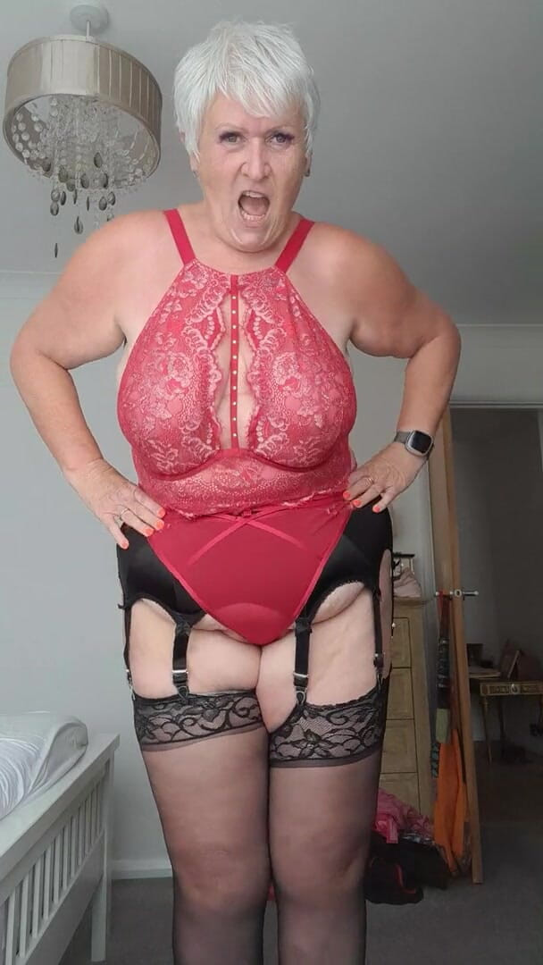 Uk Joolz: Loving my new lingerie