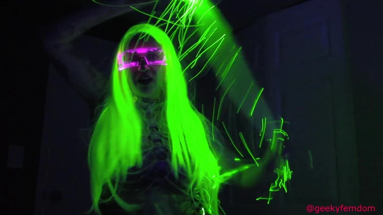 Geeky Femdom: 2020년 펨돔 사이버 펑크