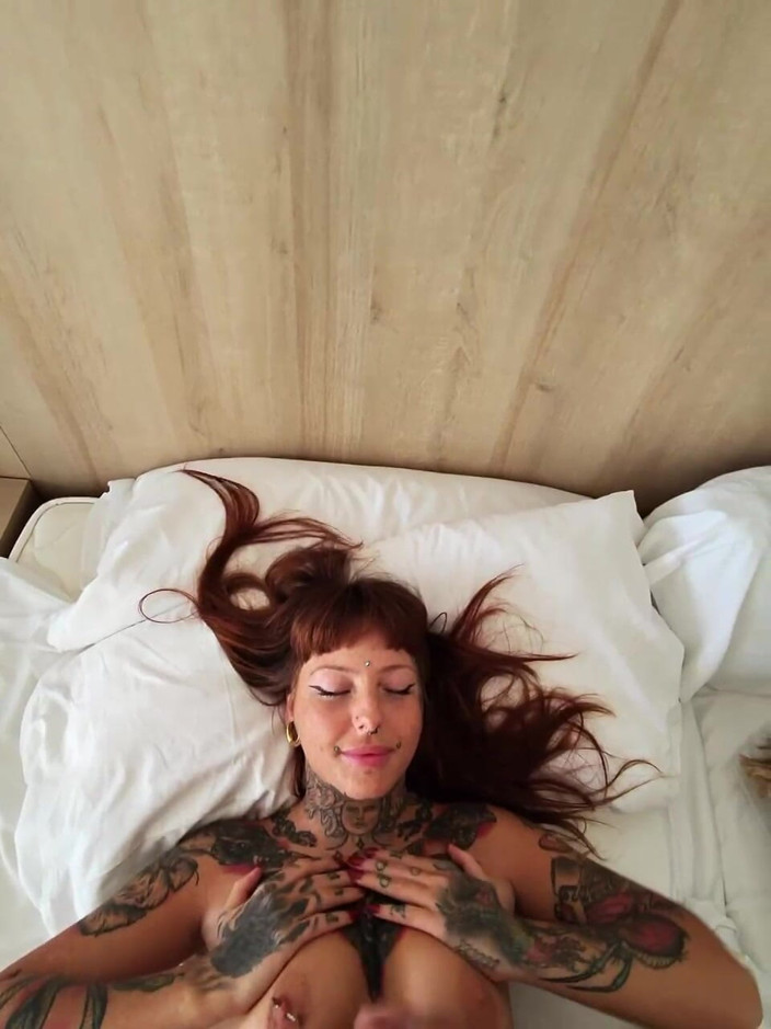 Yourfavecumslut: ความสนุกในวันหยุด! ยิงน้ําเงี่ยนครั้งใหญ่จากผัว