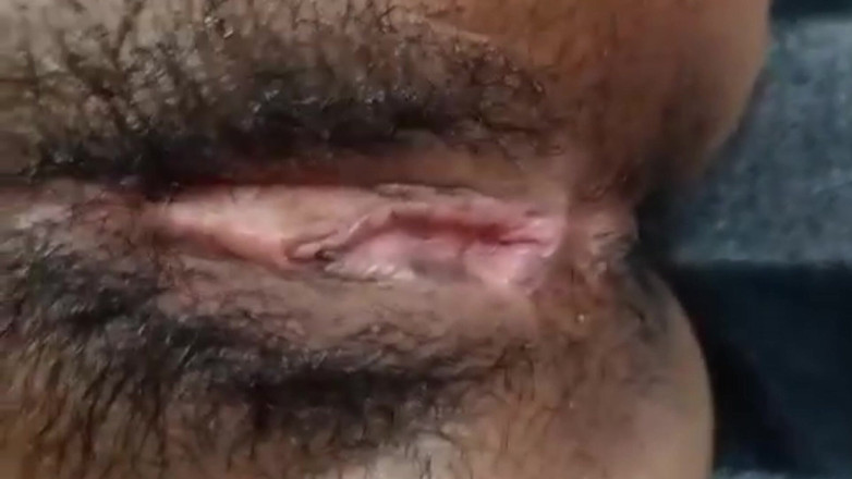 Neelima69: एशियाई बड़ी चूत में वीर्य