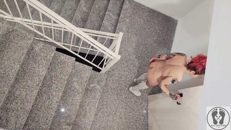 All You Can Fetish: Cewek gemuk ini dientot di tempat umum sambil kencing di...