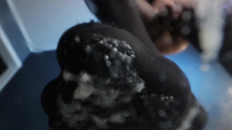 Horny Johny: Pune-ți fața în spray-ul meu sexy, iubito