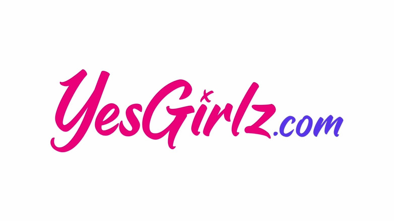 YesGirlz: Hermosa rubia construida Natalie pide
