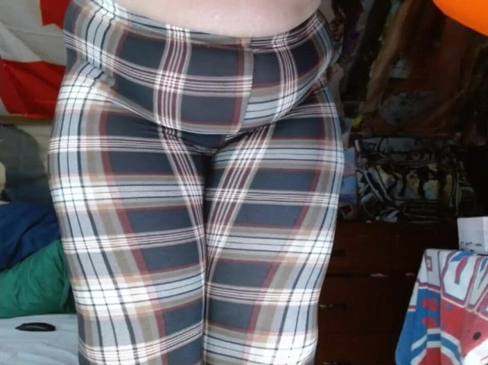 CosmicJones88: Fat Sissy Cosmicjones88 Shakes Big Ass in Leggings and Without