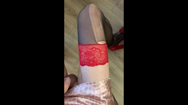 cd_aysemmm: Eu usava a saia da minha madrasta