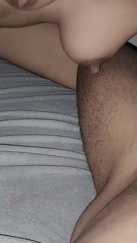 Polykání mrdky do poslední kapky .... Sexy holka má ráda chuť mrdky
