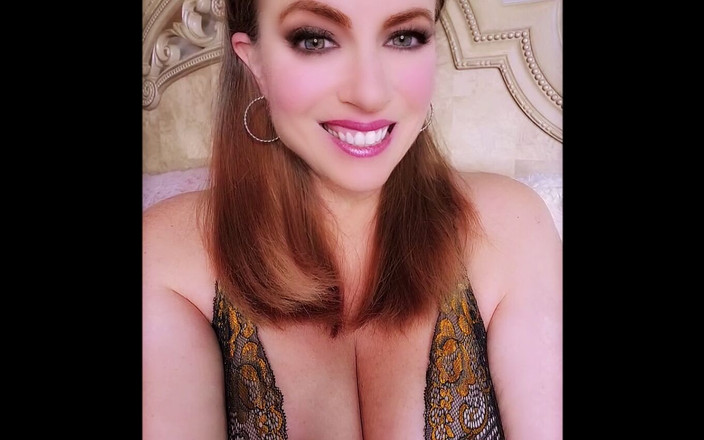 Nikki Nevada: Mamă sexy incitantă Nikki se masturbează