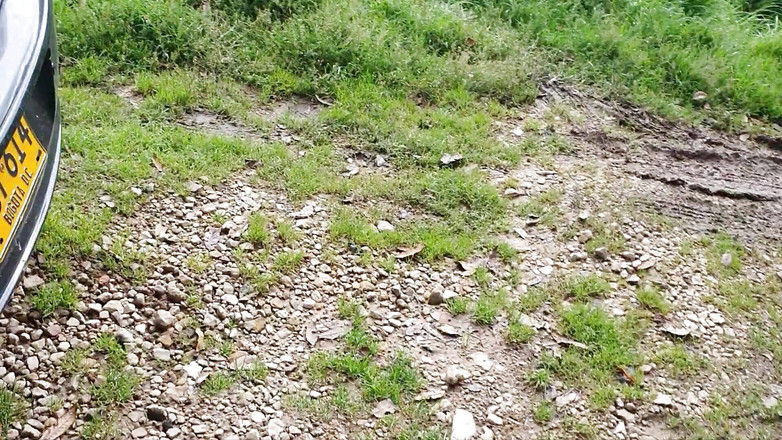 Clarkykore: Mladá Indka si najme instalatéra a musí zaplatit svým panenským...