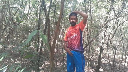 Stink HairyMale: Nua na floresta