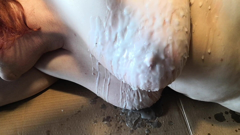 Bouncy Tits Action: Tits in lot of hot wax