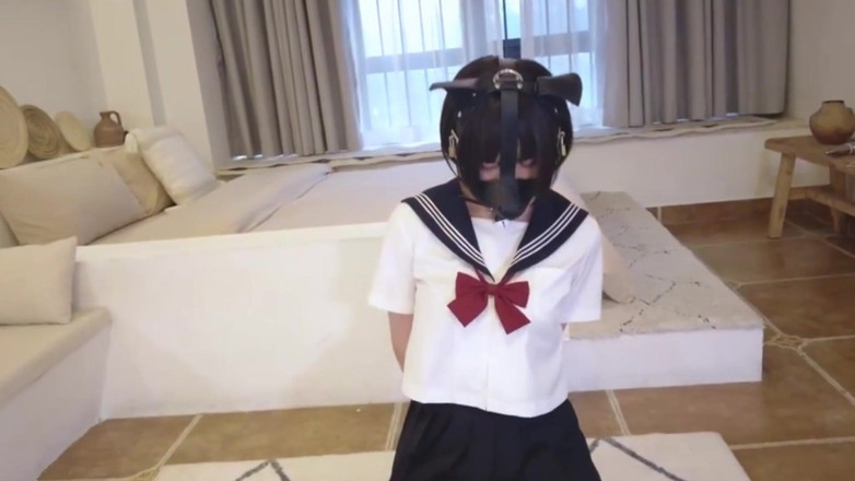 Aisan girl bondage: Одягнений в jk одяг стриманий і відлупцьований
