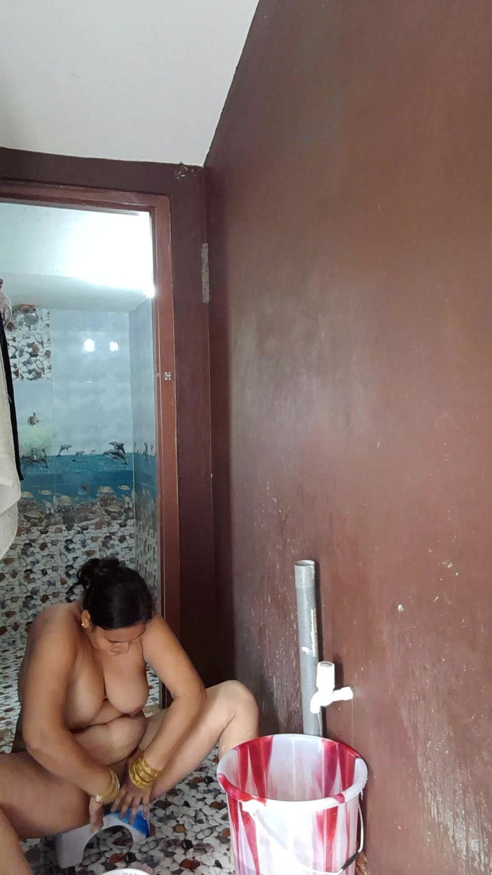 Puja555: Bhabhi badezimmer-blog