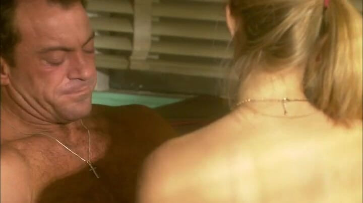 Cryptostudios: Cowok jablay ini ngentot memek sempit pelayan dengan tubuh langsing