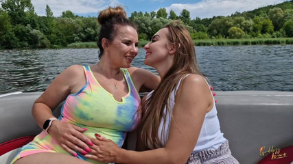 Goddess Lena: Ein tag auf dem boot