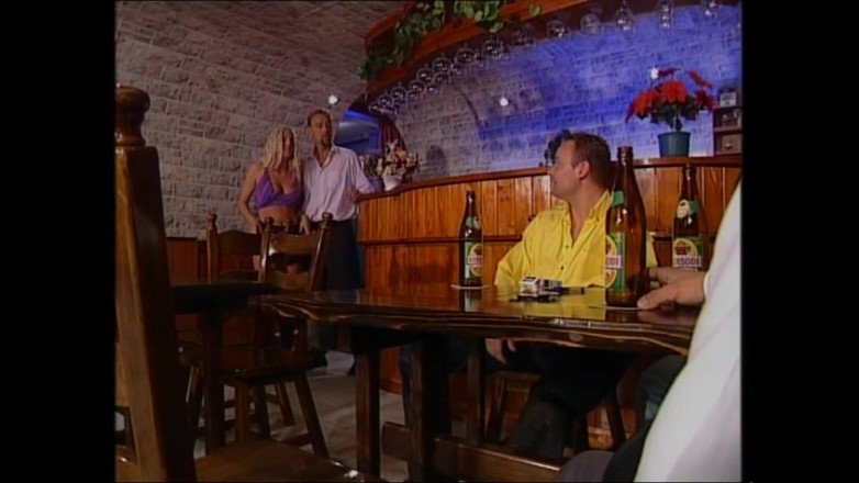 Muschi movie official: Ngentot gaya doggy di bar