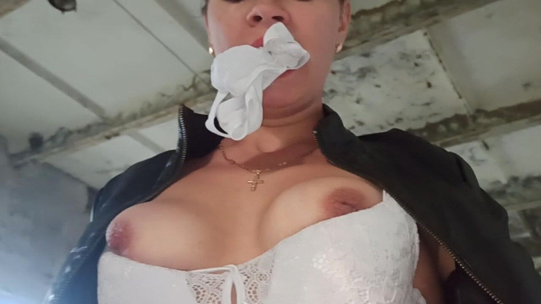 DirtyLubov: Miệng với Pussy Finger Ring ngoài trời