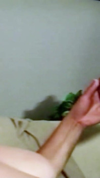Transsexuală latino mai în vârstă futută anal de tipi tineri musculoși