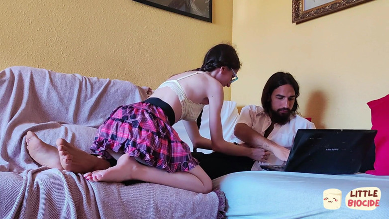 LittleBiocide: You work a lot Stepdaddy, I give you a blowjob...