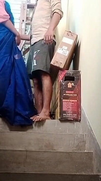 Bengali Hindu House Wife Padosi Ke Samne Kuttiya Banke Chuda