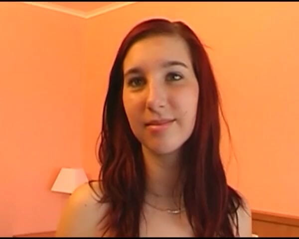 German's Young Babes: Niemiecka nastolatka ujeżdża kutasa Stepbro w pokoju hotelowym