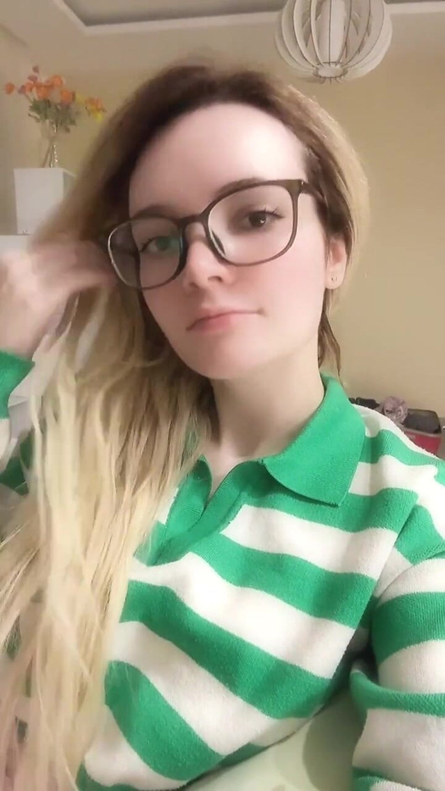 Hey, How Is It Going? (Amber Kawaii)