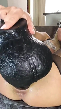 Crazywifeslut ถูกกระแทกทั้งสองรูสุดแรง