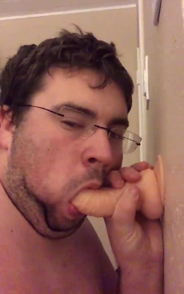 Sucking a Dildo (Cock lover studio) Sucking a Dildo (Cock lover studio)