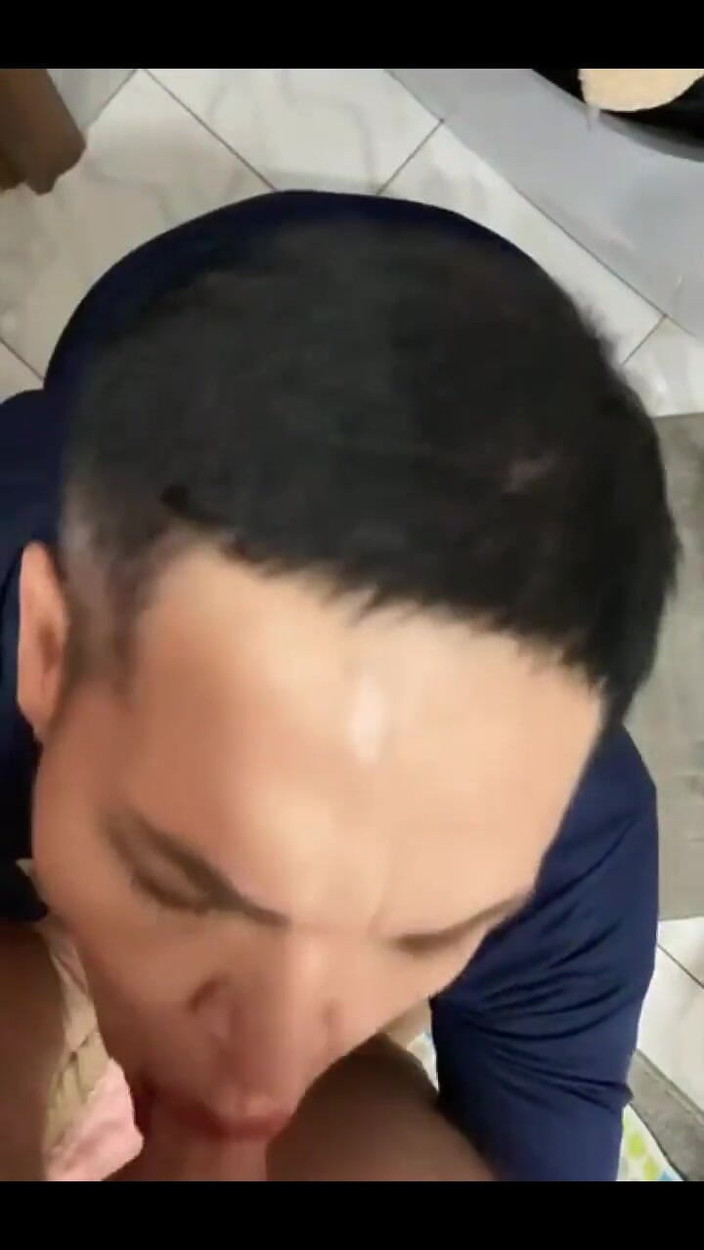 KarmenMilf: 義理の息子に熱いフェラをする