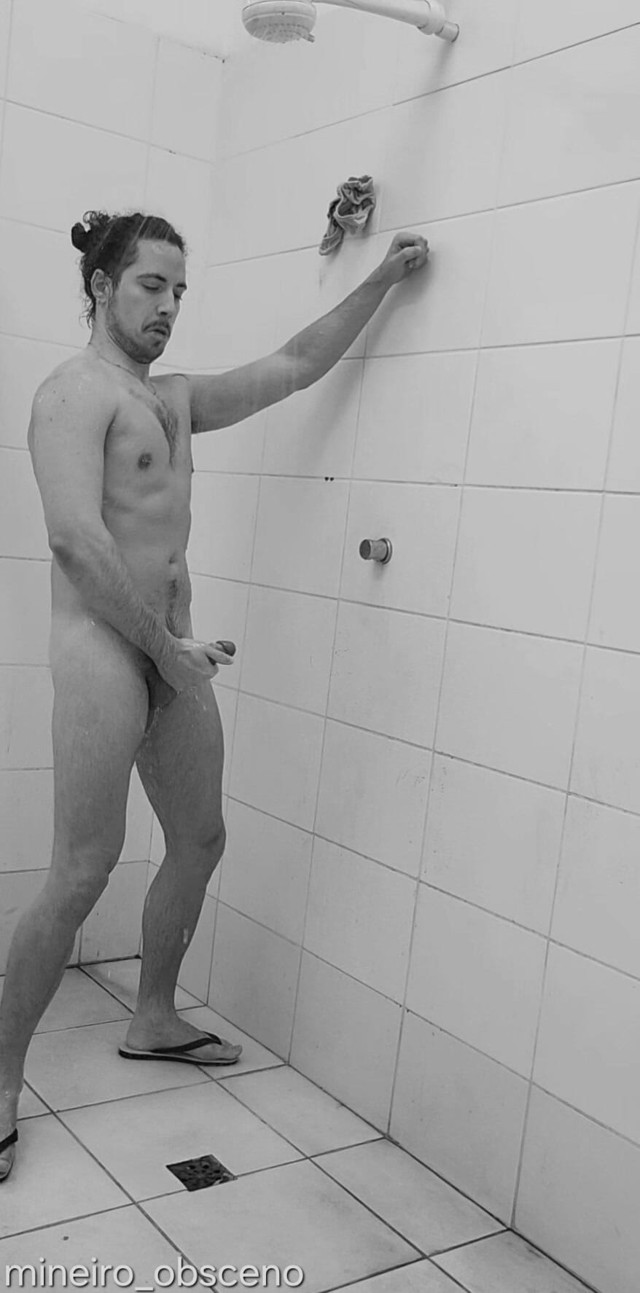Vintage Grooming Shower Wank Running Locker Room (Hakam (Mineiro Obsceno)) Vintage Grooming Shower Wank Running Locker Room (Hakam (Mineiro Obsceno))