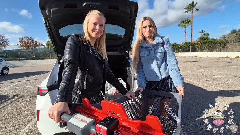 Micky Muffin Studio: In de supermarkt - herkend en geneukt!