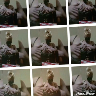 Laratransexualbarcel: 手淫劳拉变性人