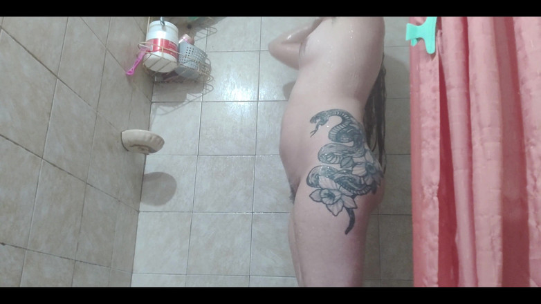 RavenHearth666VIP: Götüm odaklanmışken saçımı yıka