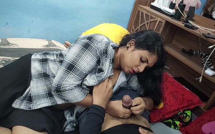 Vaigavarun45: Saia e camisa quente foda por meia-irmã e meio-irmão no...