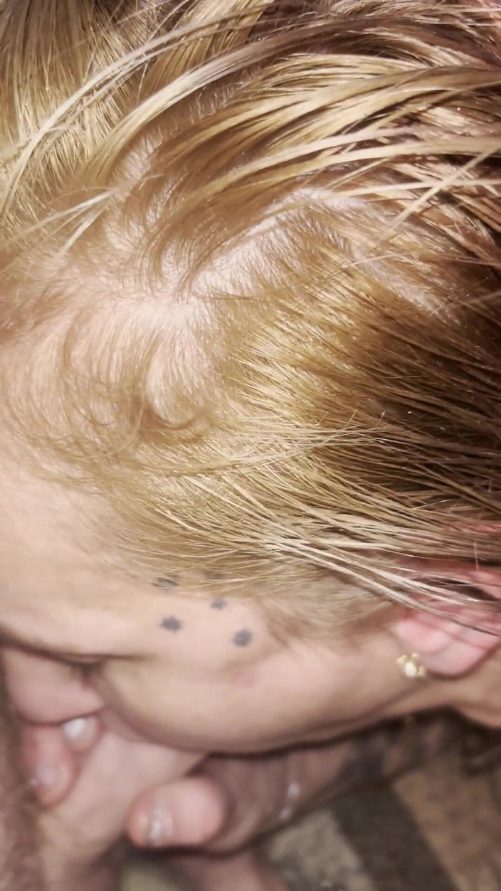 Zoey Portland: Pornostar lutscht riesigen schwanz