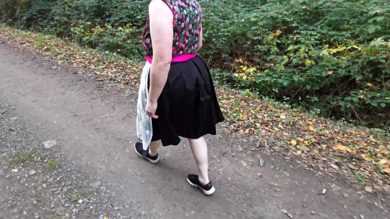 Bouncy Tits Action: Výprask její vagíny svázanými kozami