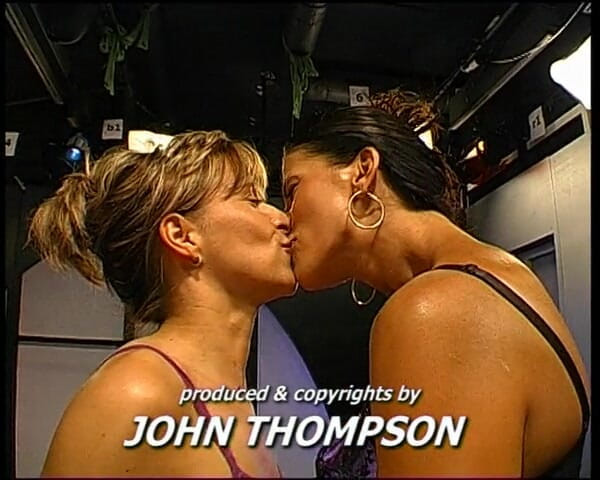 GGG John Thompson Classic Retro: Ggg John Thompson - sexy girls fica mijada e fodida com...
