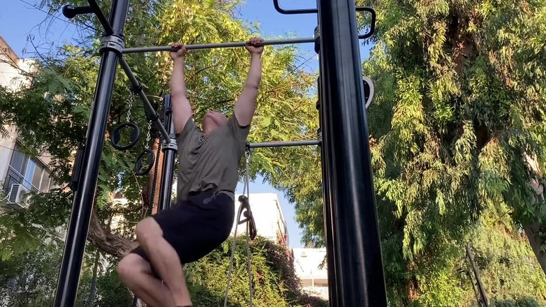 Alex Igogo: Napompuję się i szarpię.