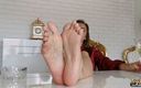 Goddess Lena: Realxing meus pés