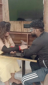 Shadi Se Do Din Pehle Aafreen Apne Hone Wale Husband Se Hotel Me Chudi