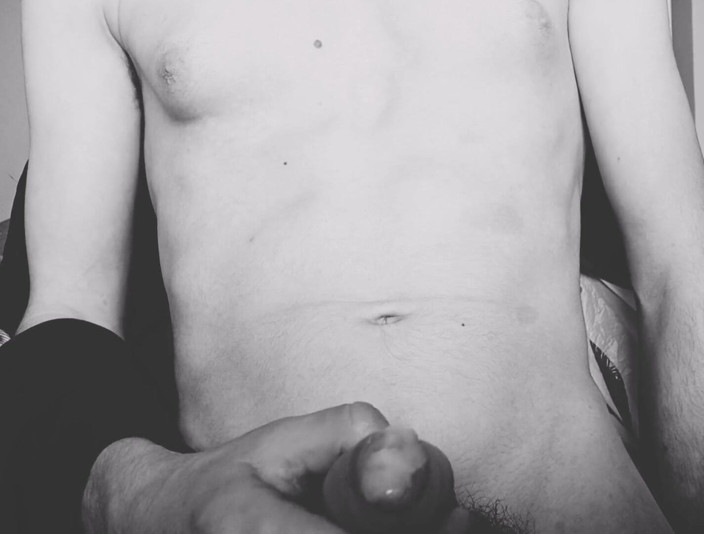 Glassofsperm: Masturbazione con la mano di un ragazzo teenager