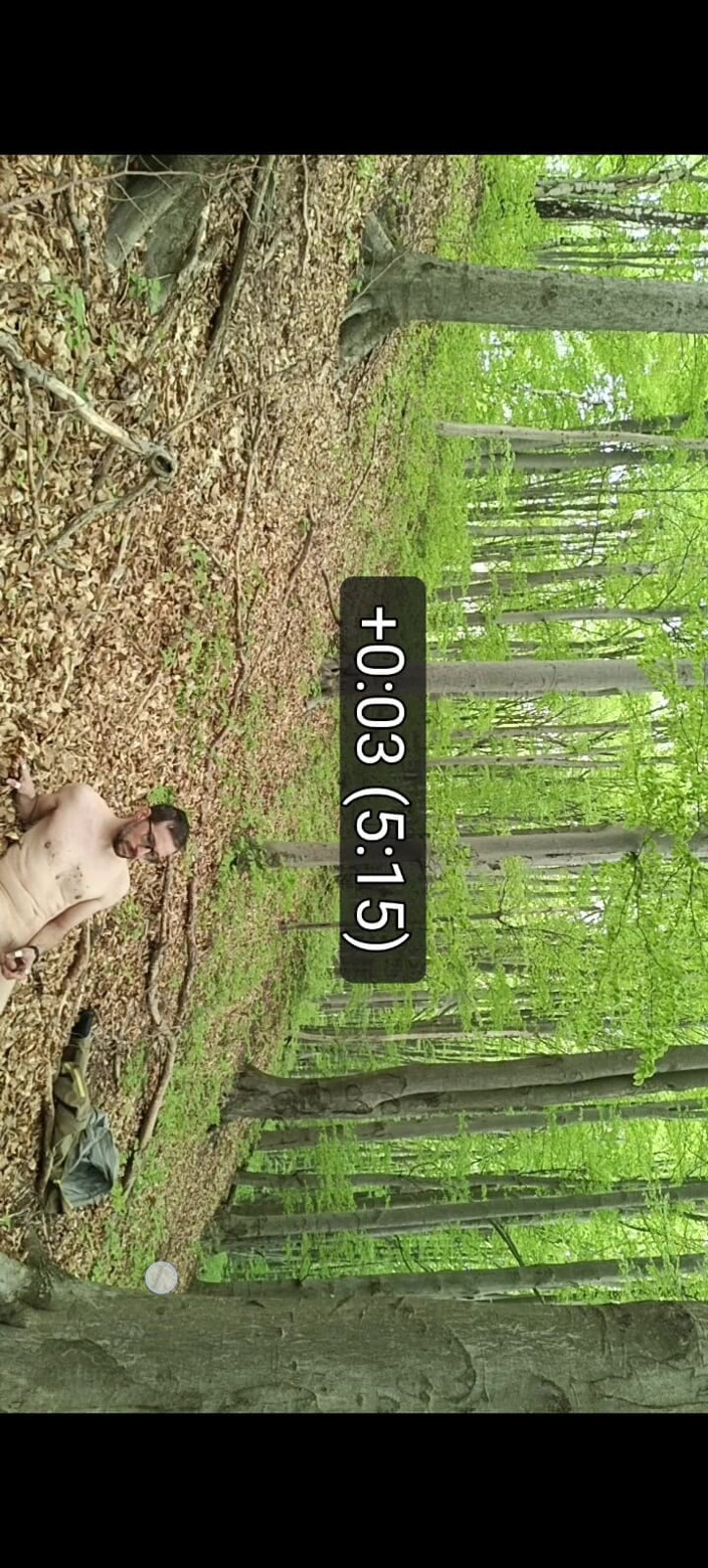 kickerscooter: Handjob Cock Buiten Op Een Heuvel Met Uitzicht