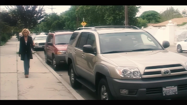 BestPorn85: Aurora Snow использует каждую дырку ее тугого порно тела в трахе задницы