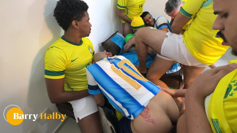 barryhlaby: Surucopa - Argentina mengambil ayam jantan daripada orang Brazil