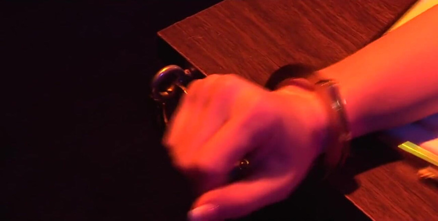 Fetish Desire: Nô lệ phục tùng cởi quần áo và không thay đồ để đụ