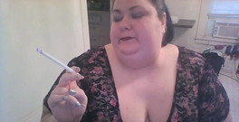 Kitty Delgato: To, co jsi vždy toužil být. Kouření manipulace s myslí.