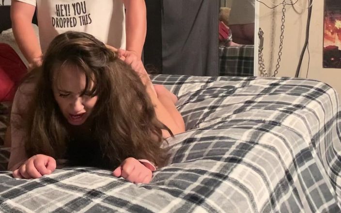 Jack smith: Ma demi-sœur me baise quand mes parents sont absents