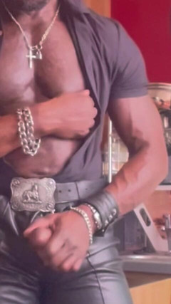 Black mature kinky muscle: Läder BBC kantning & lossning session