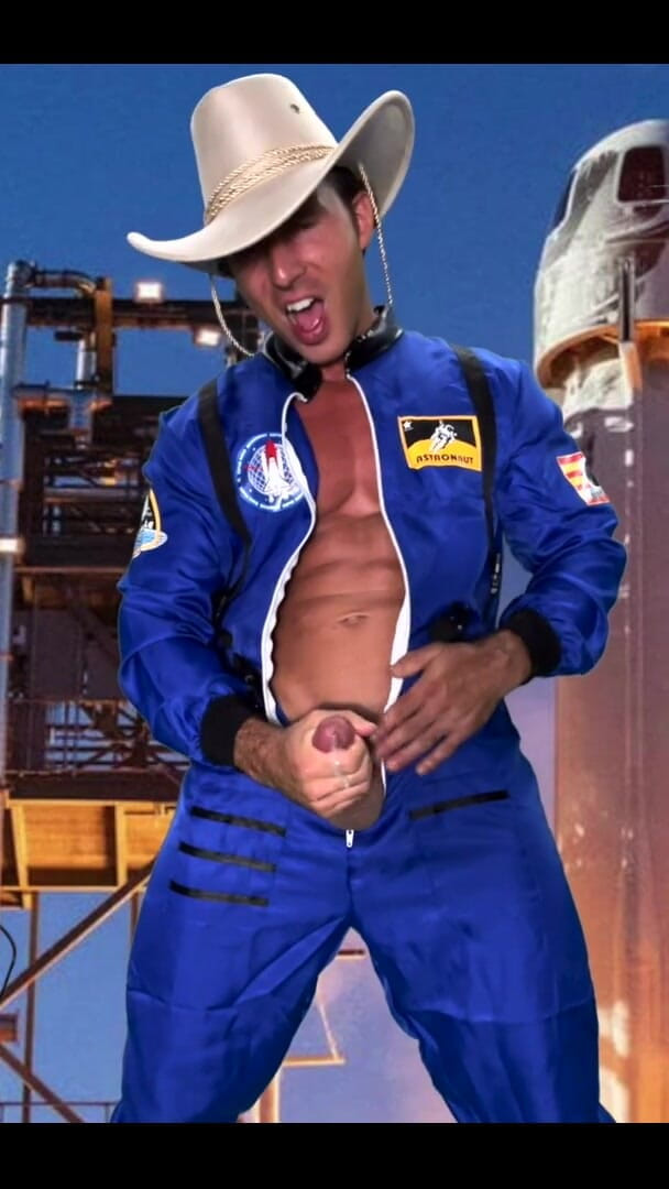 Reese Rideout: Space Suit Jack off